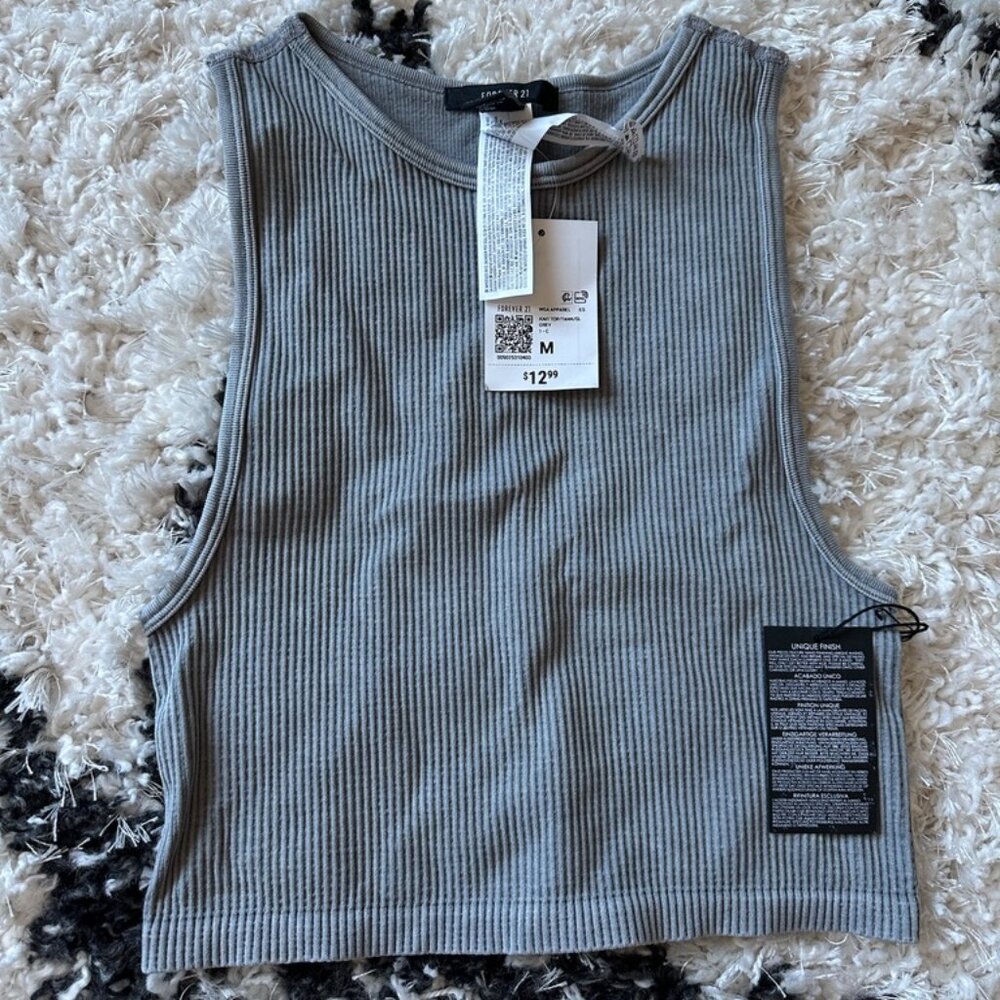 NWT Gray Ribbed Half Top Size Medium